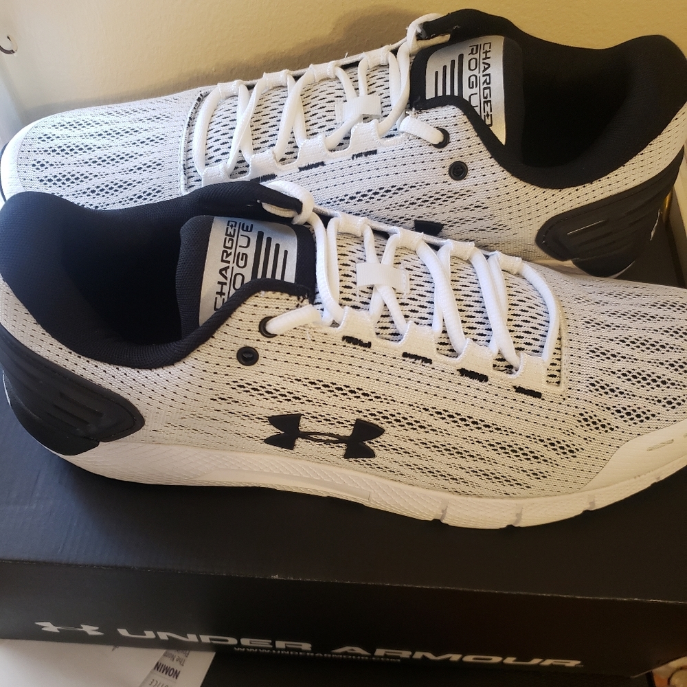 Shoe - Picture 3 of 4